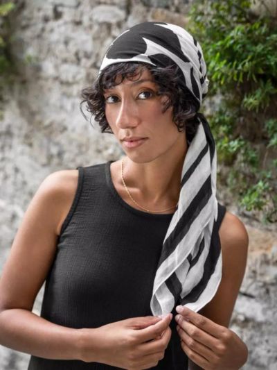 Foulard artisanal en 100 % coton bio, 100x100 cm, motifs noir, GOTS et VEGAN